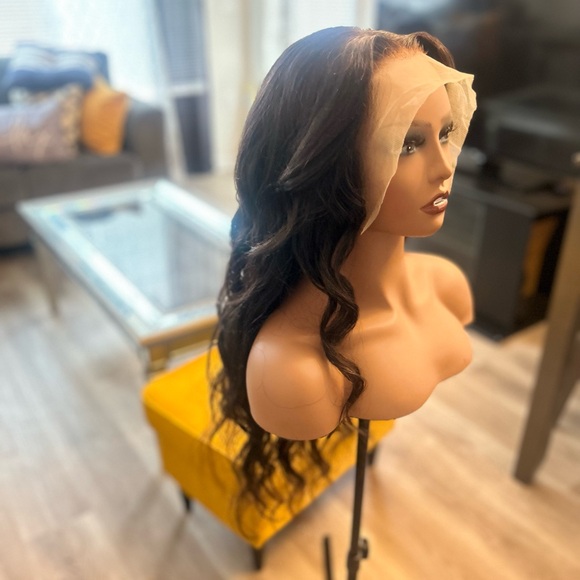 SOLD‼️‼️28in lace front wig - Picture 4 of 6